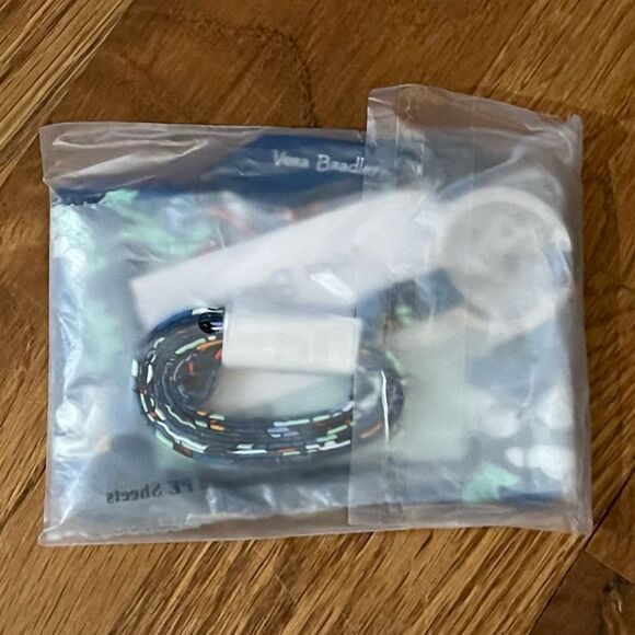 Vera Bradley Factory Style Zip ID Case and Lanyard in Floral Bursts NWT - Picture 3 of 3